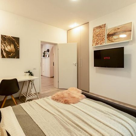 Ideal Stay: Spacious 2Br Apt Near Calea Victoriei Bukarest Exterior foto