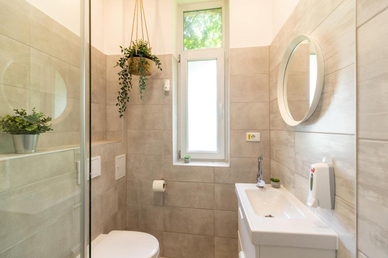 Ideal Stay: Spacious 2Br Apt Near Calea Victoriei Bukarest Exterior foto